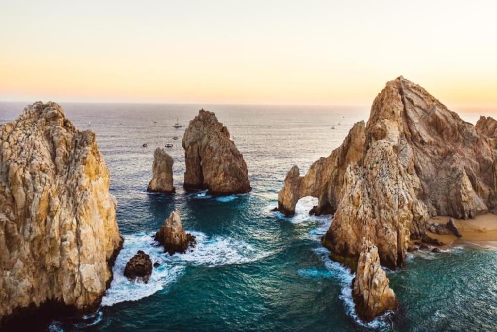 Vacay Condo Walk To The Beach Restaurants & Clubs Cabo San Lucas Esterno foto